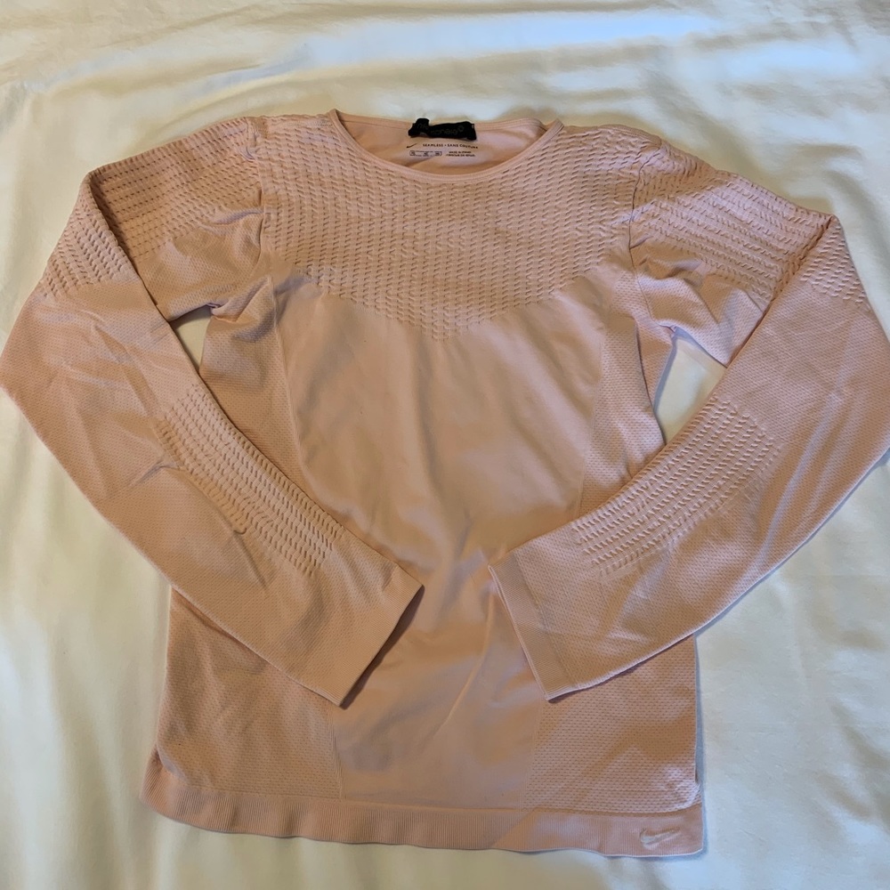 Nike Sphere light pink sz small long sleeve